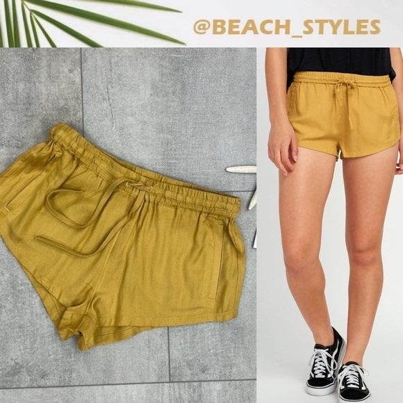 🔆RVCA🔆 CUT CORNERS SHORTS - Picture 1 of 9